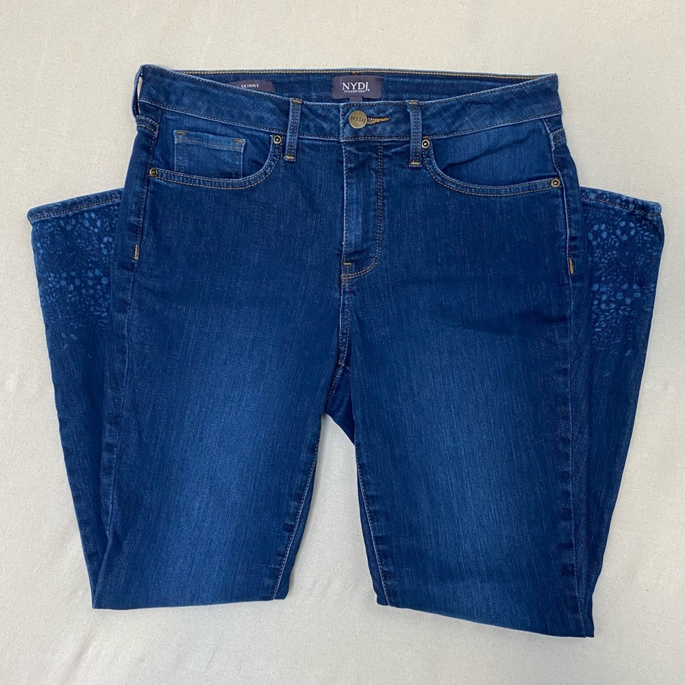 NYDJ Ami Skinny Jeans size 6 w/ lift tuck technology and subtle print at ankle